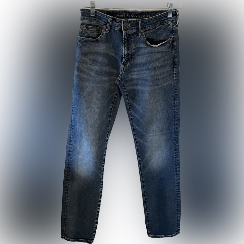 American Eagle Men’s Jeans. Size Men’s 29x32. Color Blue.